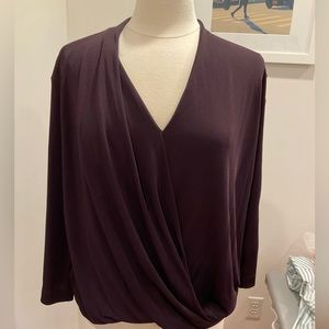 Like New MM Lafleur Deneuve top in Blackberry